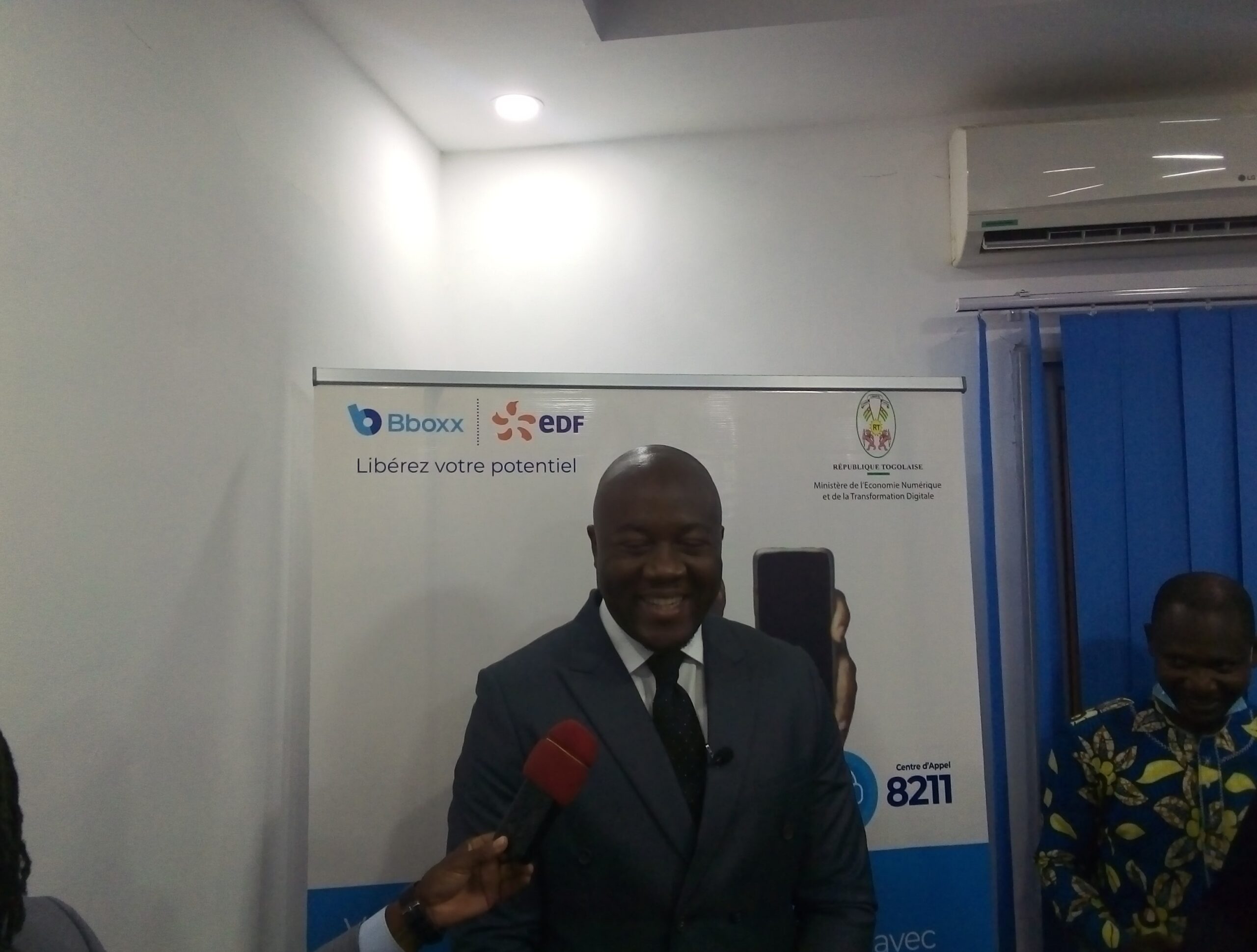 Lancement du programme smartphone pour le Togo : une offre novatrice de la société Bboxx EDF Togo
