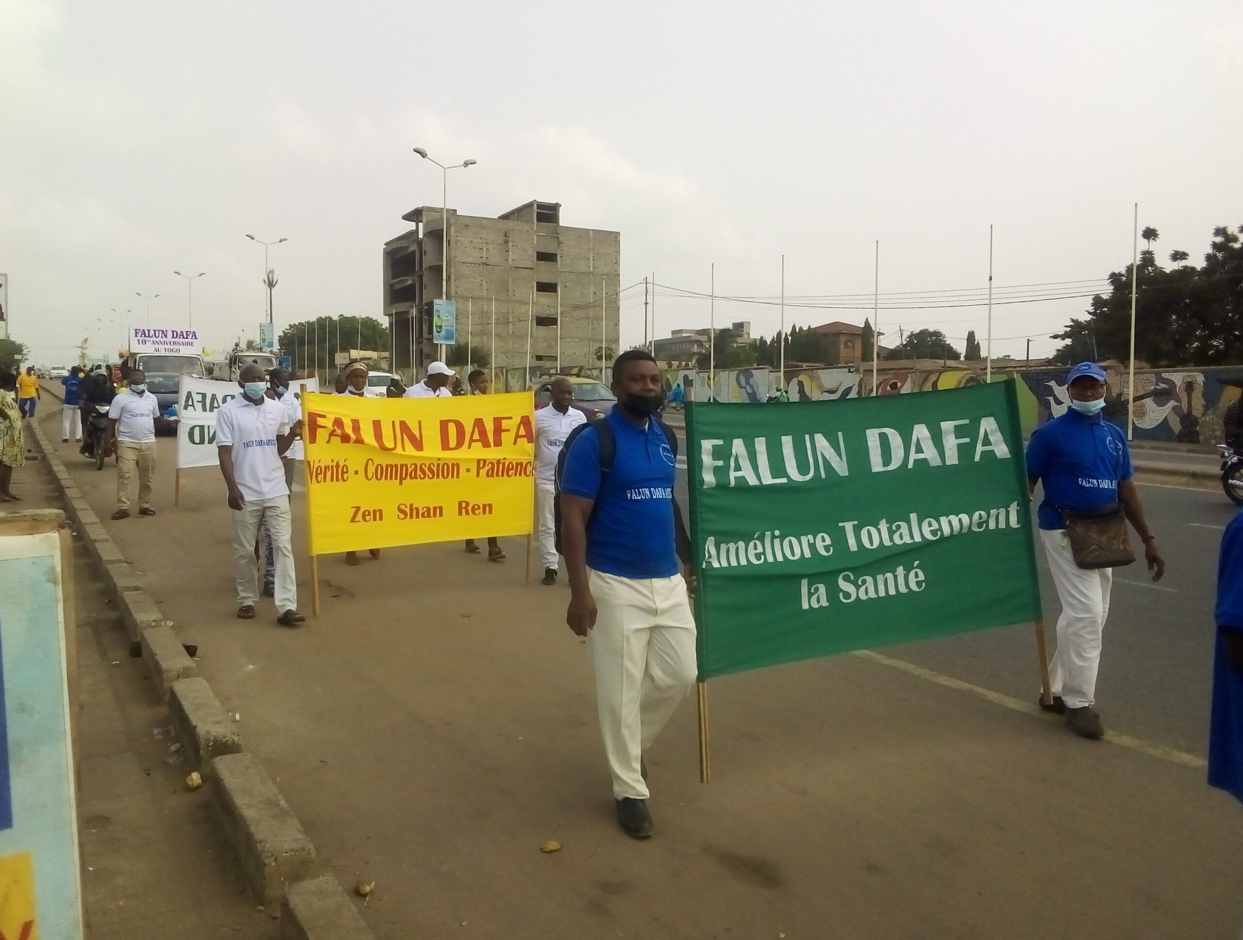 10 ème anniversaire de Falun Dafa Africa: une caravane pour mieux faire connaître l’Association au Togo