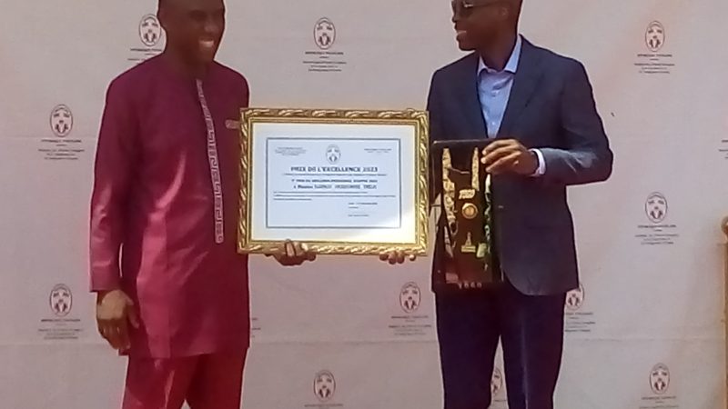 Togo/ 9 ème édition du Prix de l’excellence : Robert Dussey honore les agents les plus méritants de son département ministériel